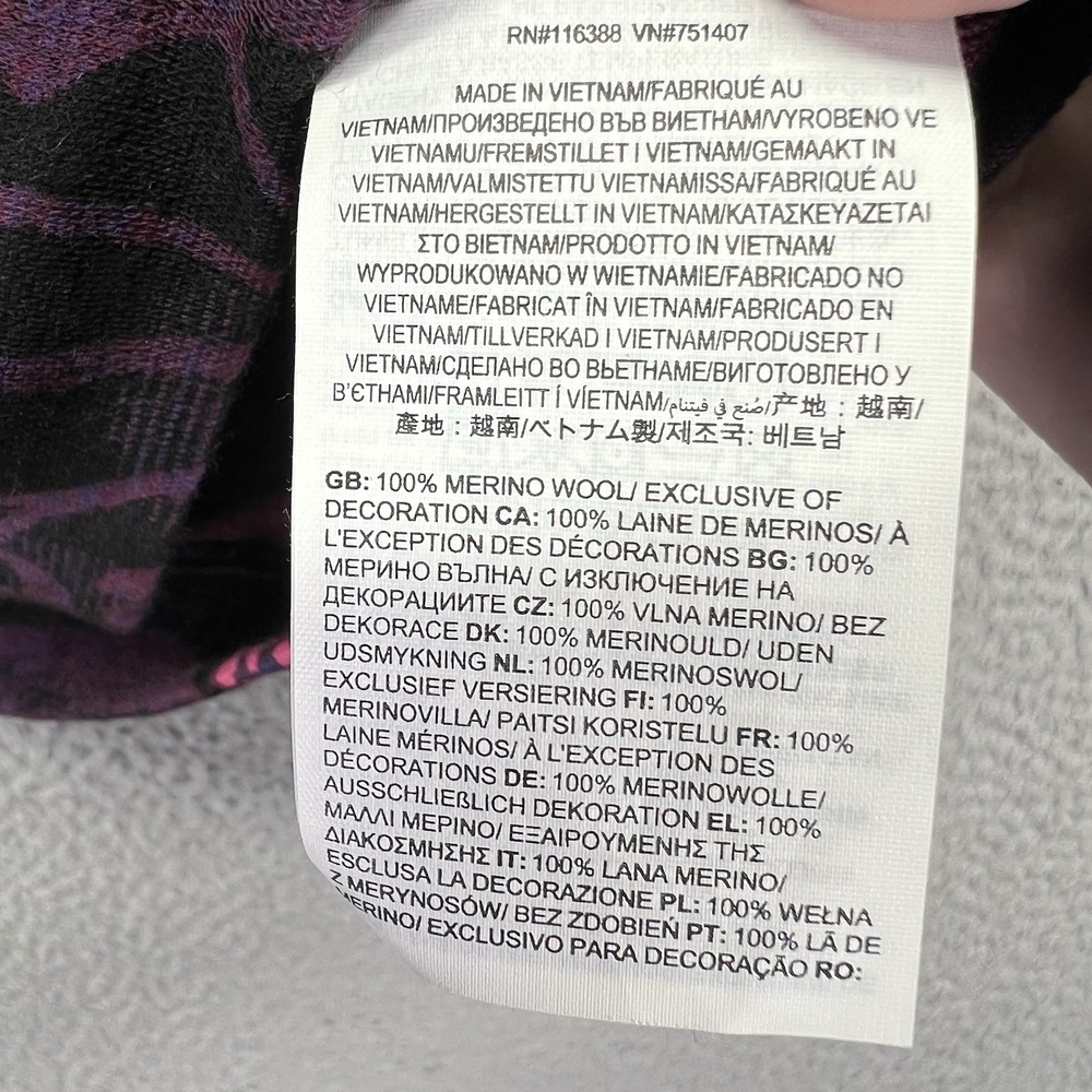 Smartwool Women's Long Sleeve Top - Black and Pink Floral - Picture 5 of 9